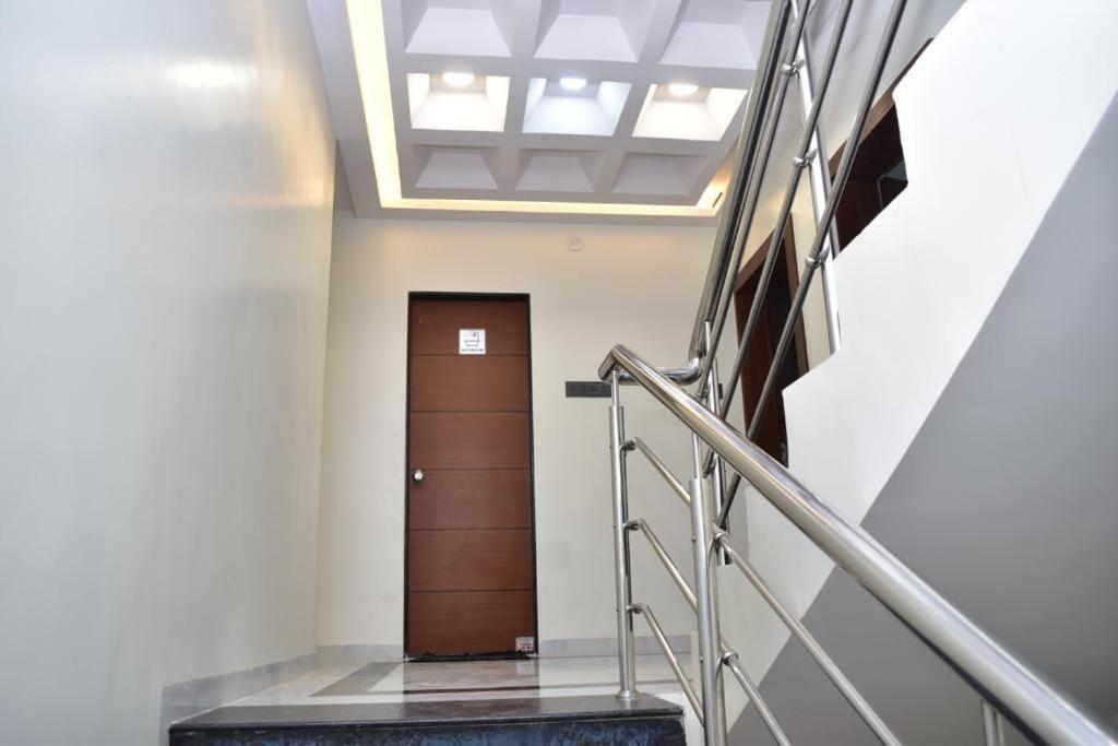 Hotel Sai Sandesh Shirdi Zewnętrze zdjęcie