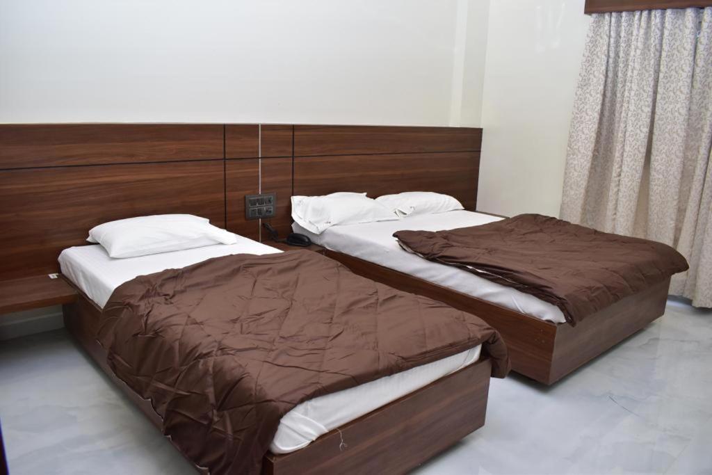 Hotel Sai Sandesh Shirdi Zewnętrze zdjęcie